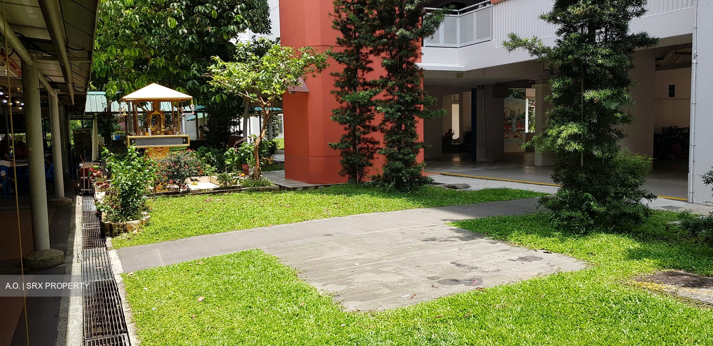 Jurong West Street 41 (D22), Shop House #440517251